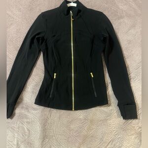 Define Jacket Nulu size 8 gold zip. NWOT.